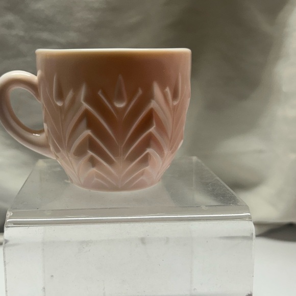 Jeanette shell pink milk glass punch bowl cup - Picture 3 of 5